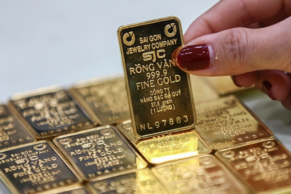 Giá vàng hôm nay trưa 22-1 Giá vàng miếng, vàng nhẫn quay đầu giảm mạnh